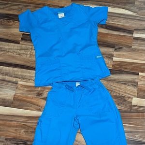 Butter-Soft top Wonderwink bottom, blue, small